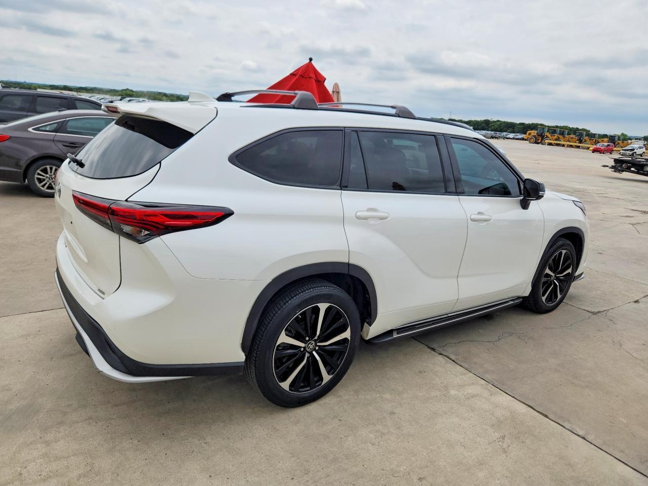 2021 Toyota Highlander Xse - Фото 3