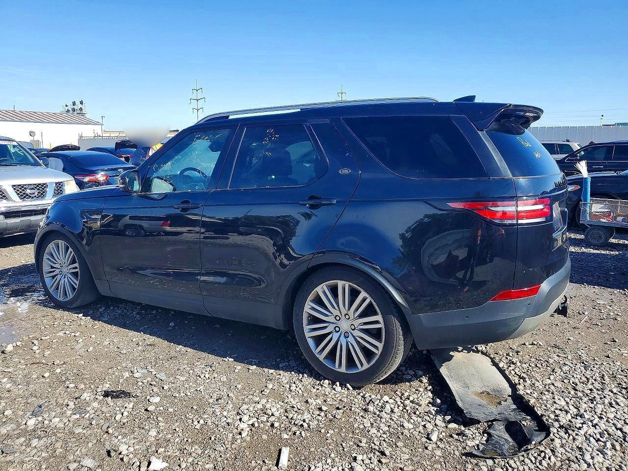 2017 Land Rover Discovery First Edition - Image 2