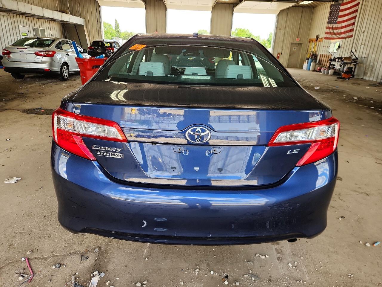 2014 Toyota Camry Le - Image 6
