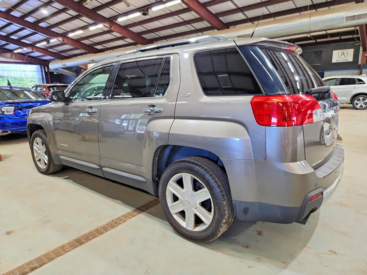 2010 GMC Terrain Slt - Фото 2