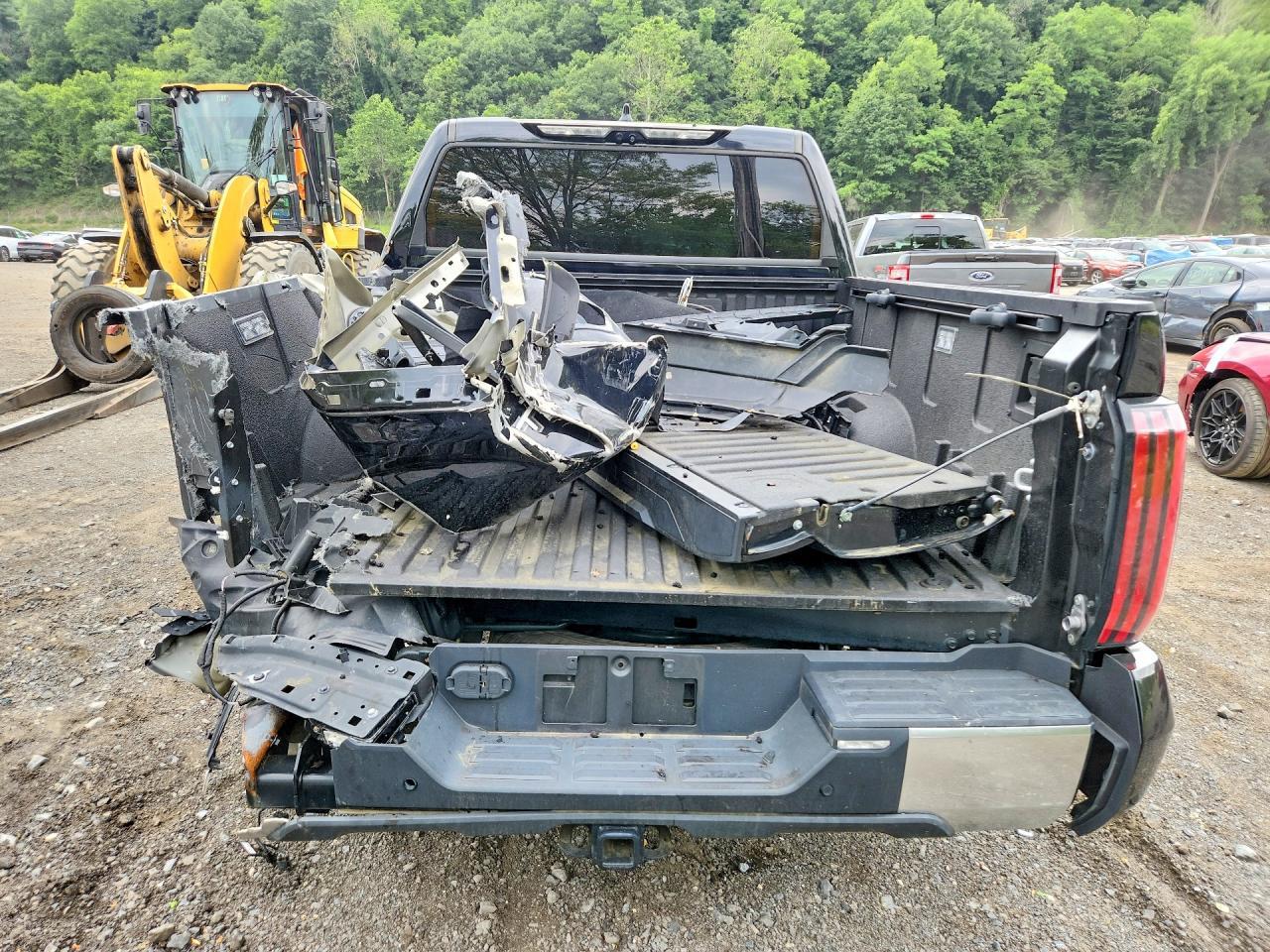 2023 Toyota Tundra Crewmax Limited - Image 6
