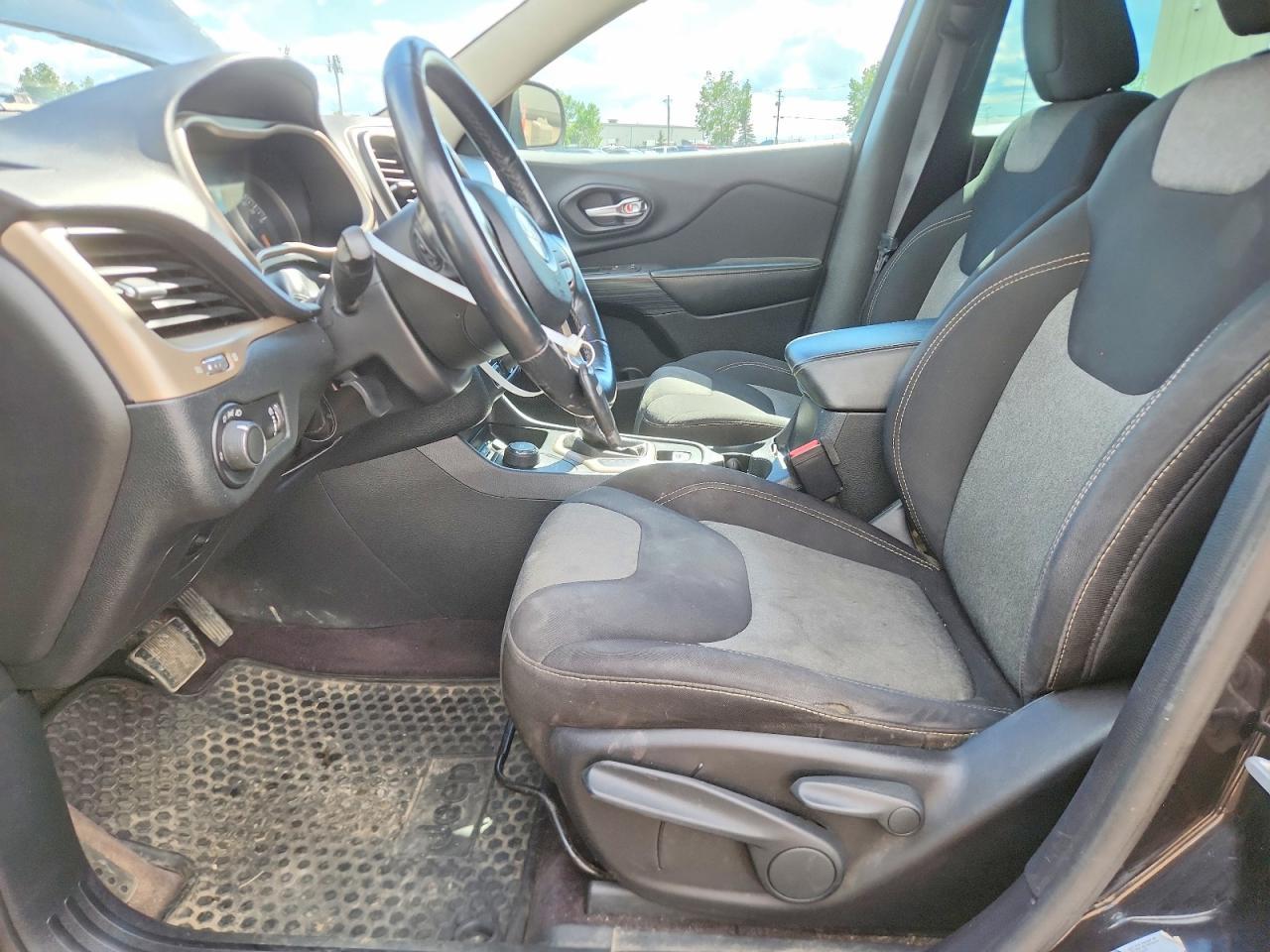 2016 Jeep Cherokee Sport - Фото 7