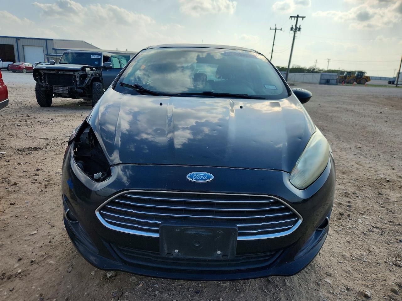 2017 Ford Fiesta Se - Фото 5