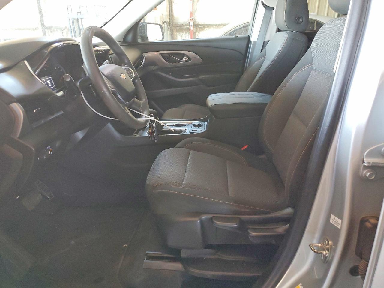 2021 Chevrolet Traverse Ls - Фото 7