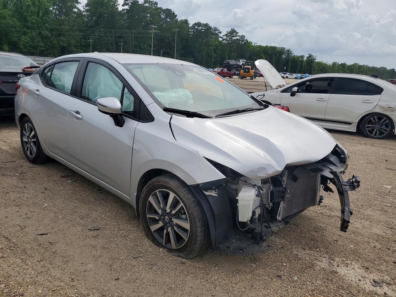 2021 Nissan Versa Sv - Image 4