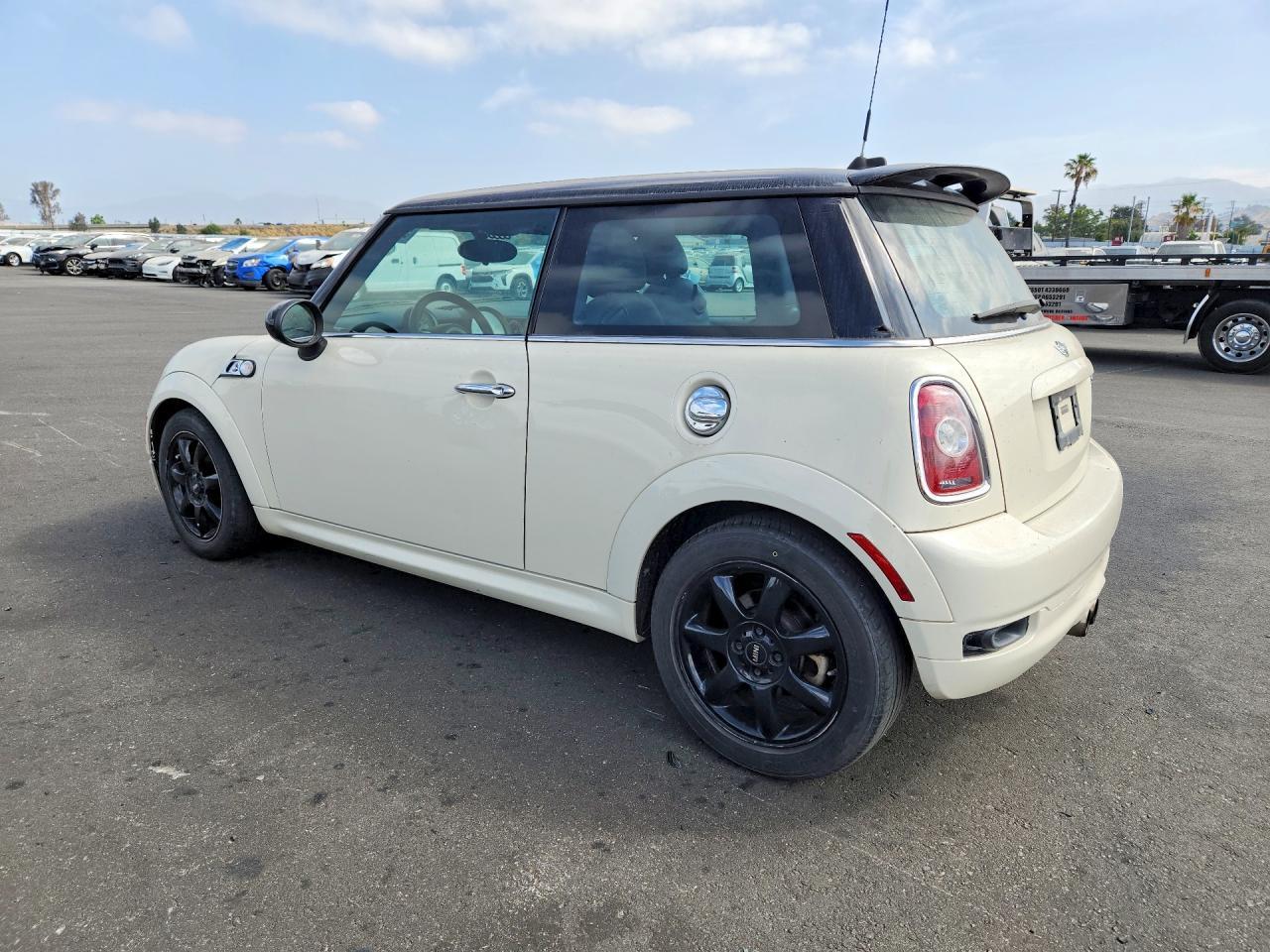 2010 Mini Cooper S - Фото 2