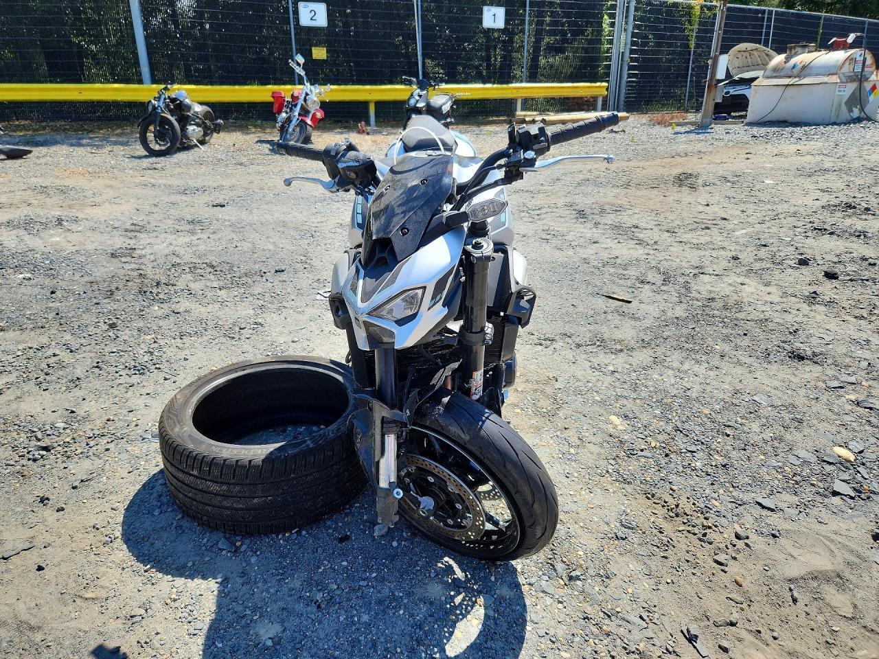 2025 Kawasaki Zr900 S - Image 2