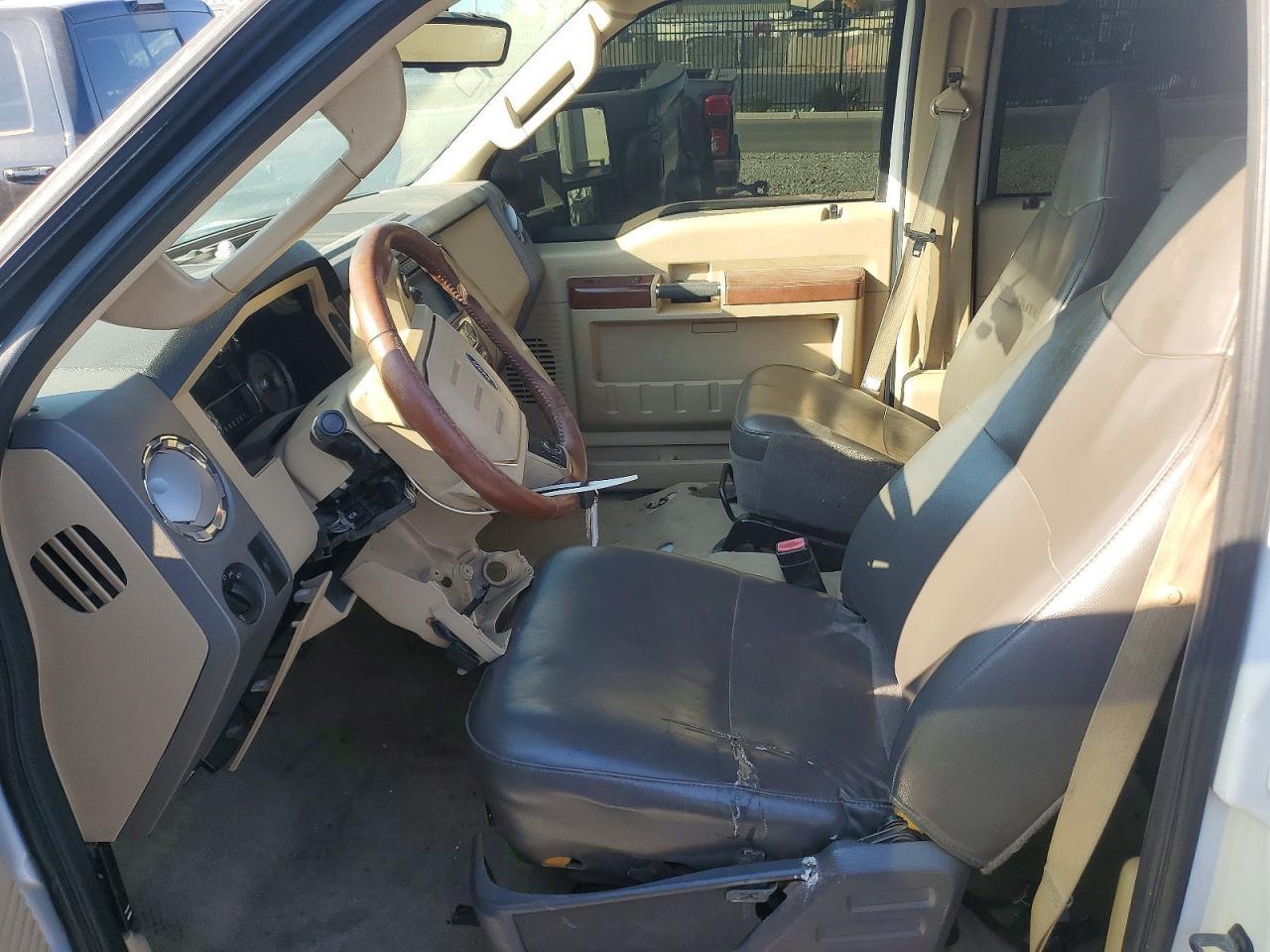 2010 Ford F350 Super Duty - Фото 7
