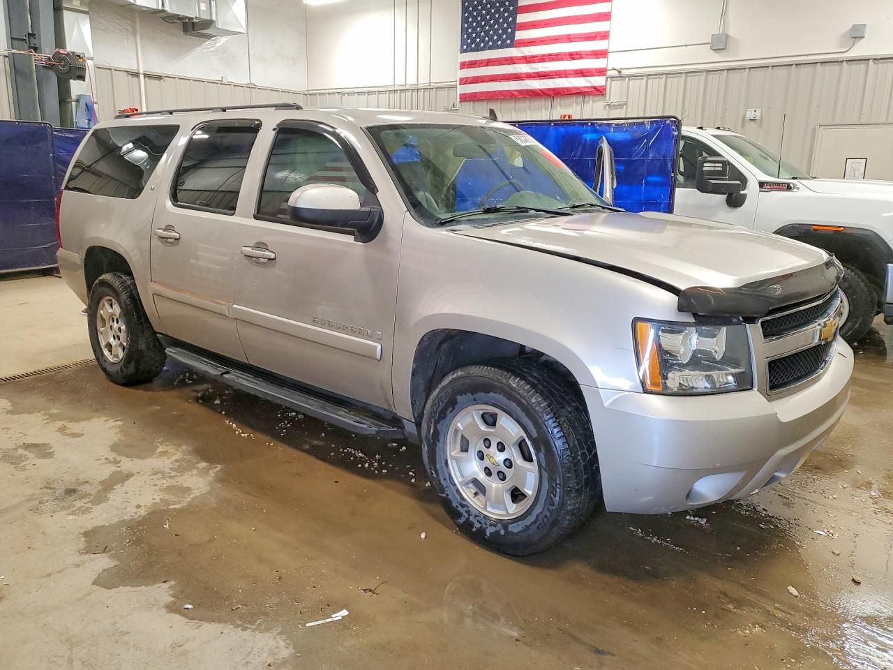 2008 Chevrolet Suburban K1500 Ls - Фото 4