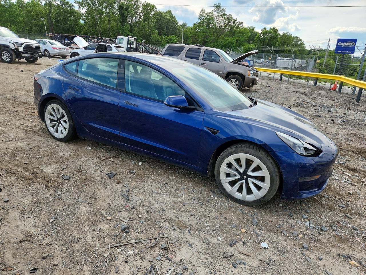 2022 Tesla 3 - Image 4