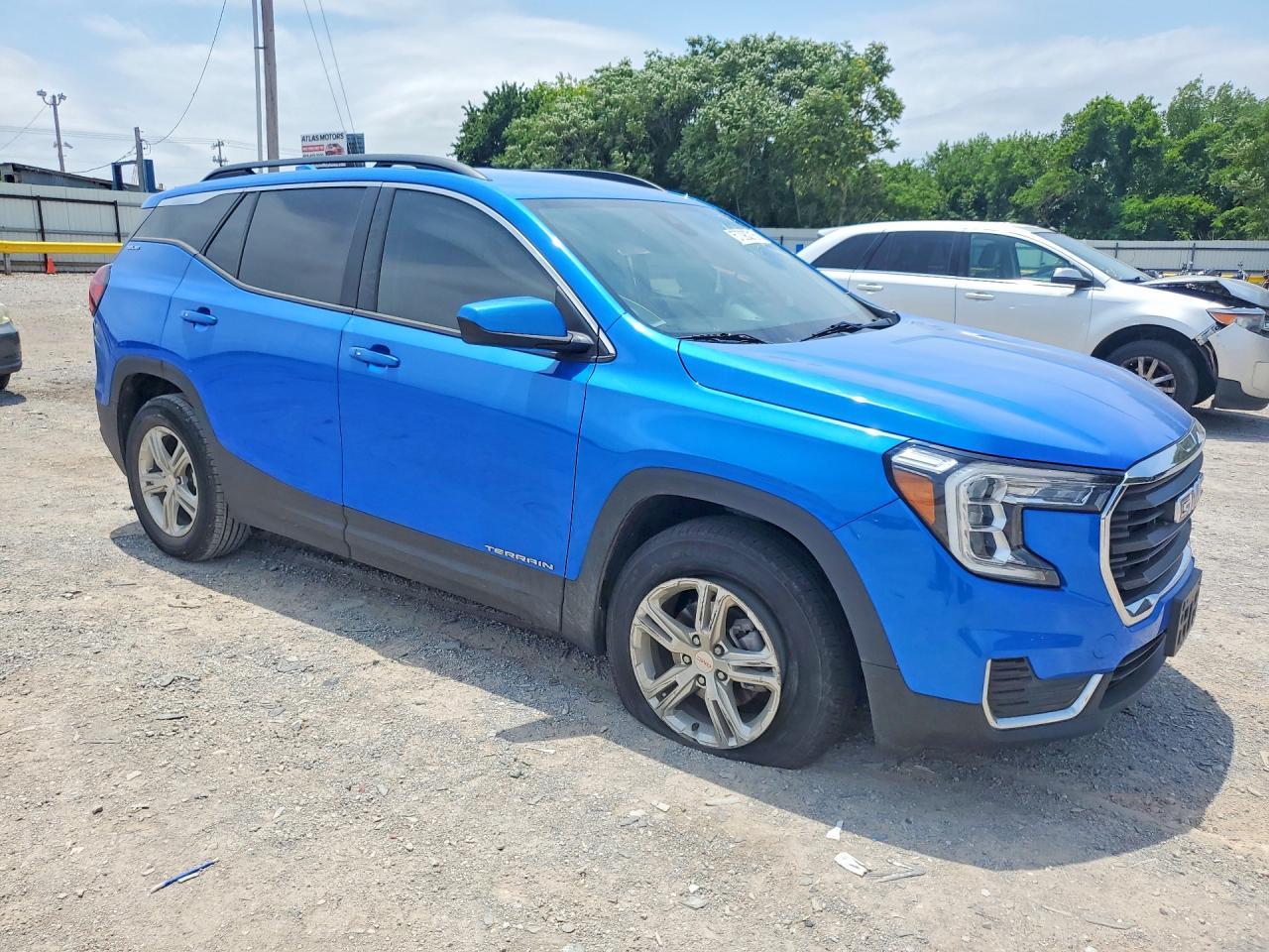 2024 GMC Terrain Sle - Image 4