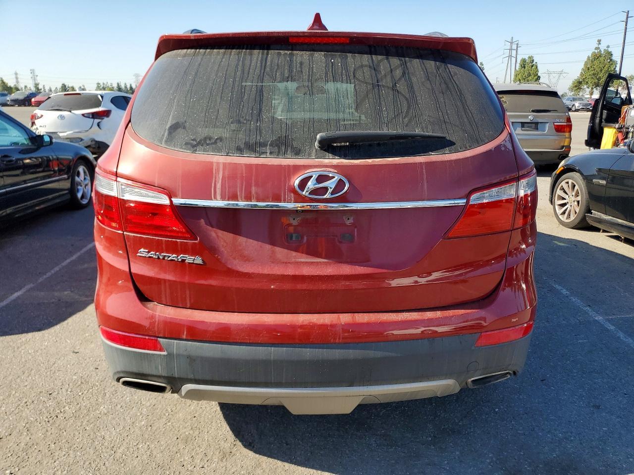 2016 Hyundai Santa Fe - Image 6