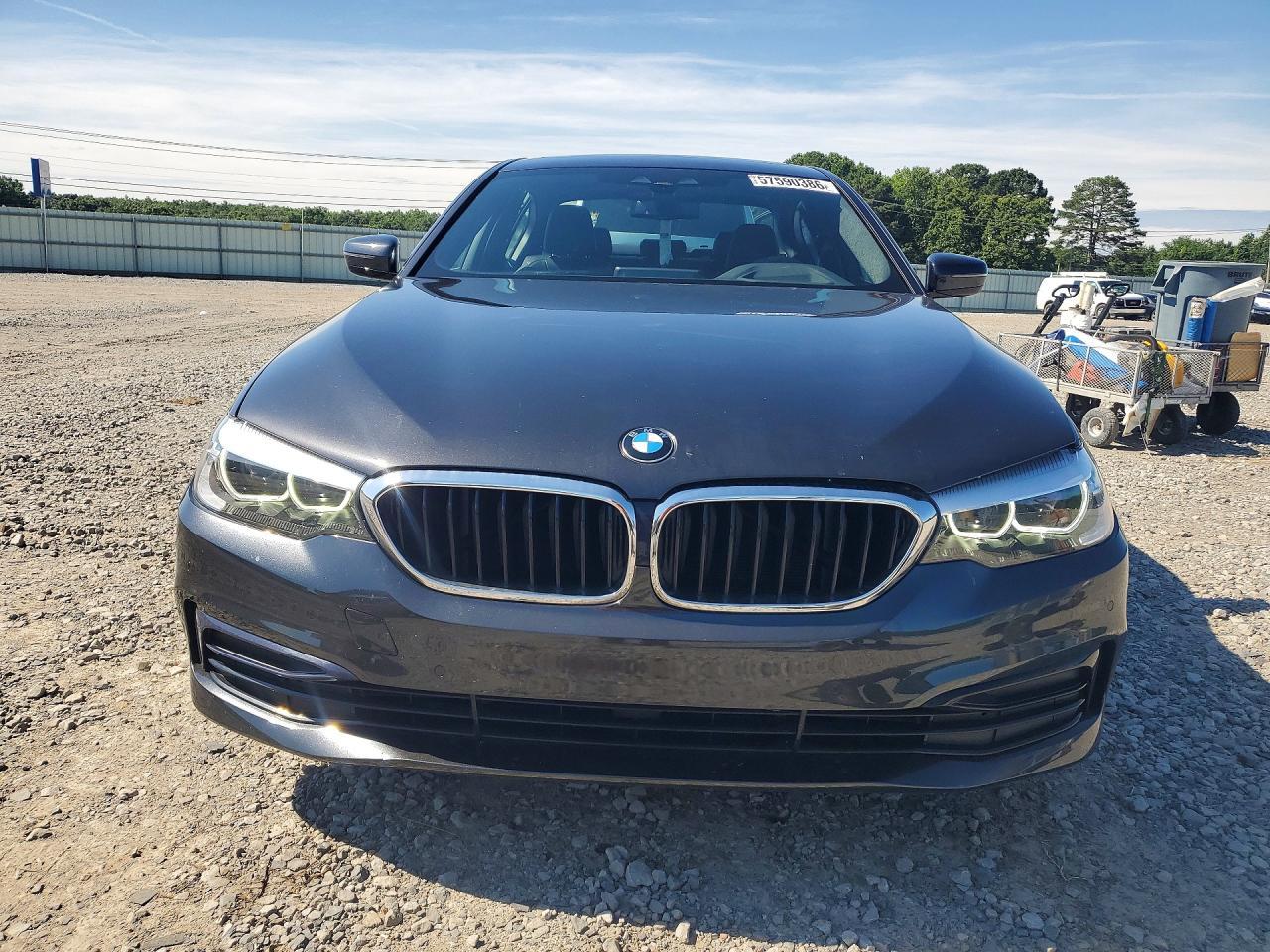 2019 BMW 530 I - Фото 5