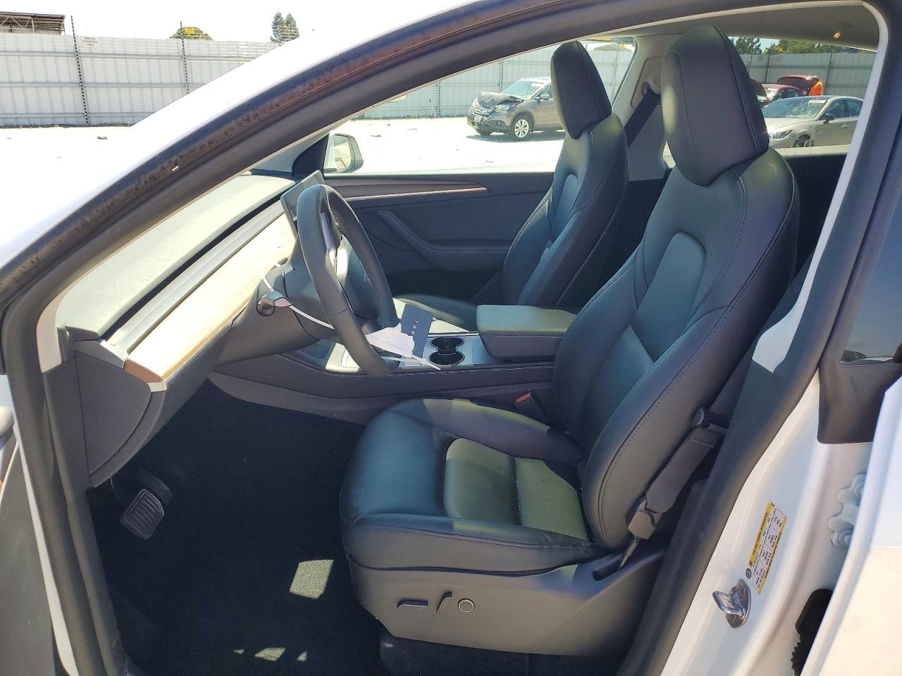 2024 Tesla Model Y - Image 7