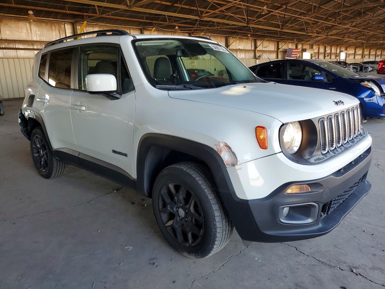 2017 Jeep Renegade Latitude - Image 4