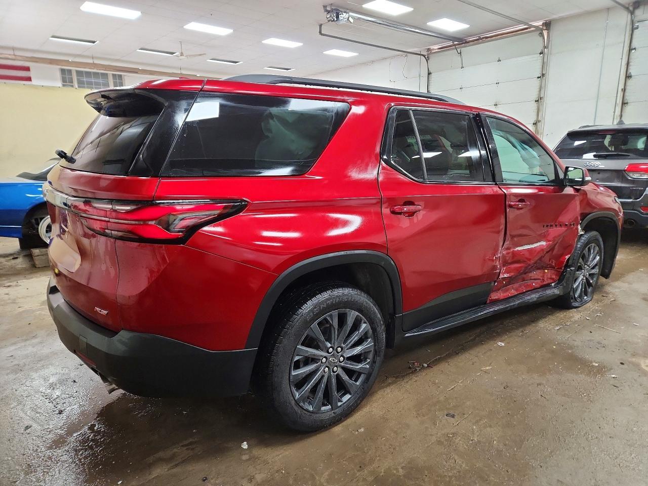 2023 Chevrolet Traverse Rs - Image 3