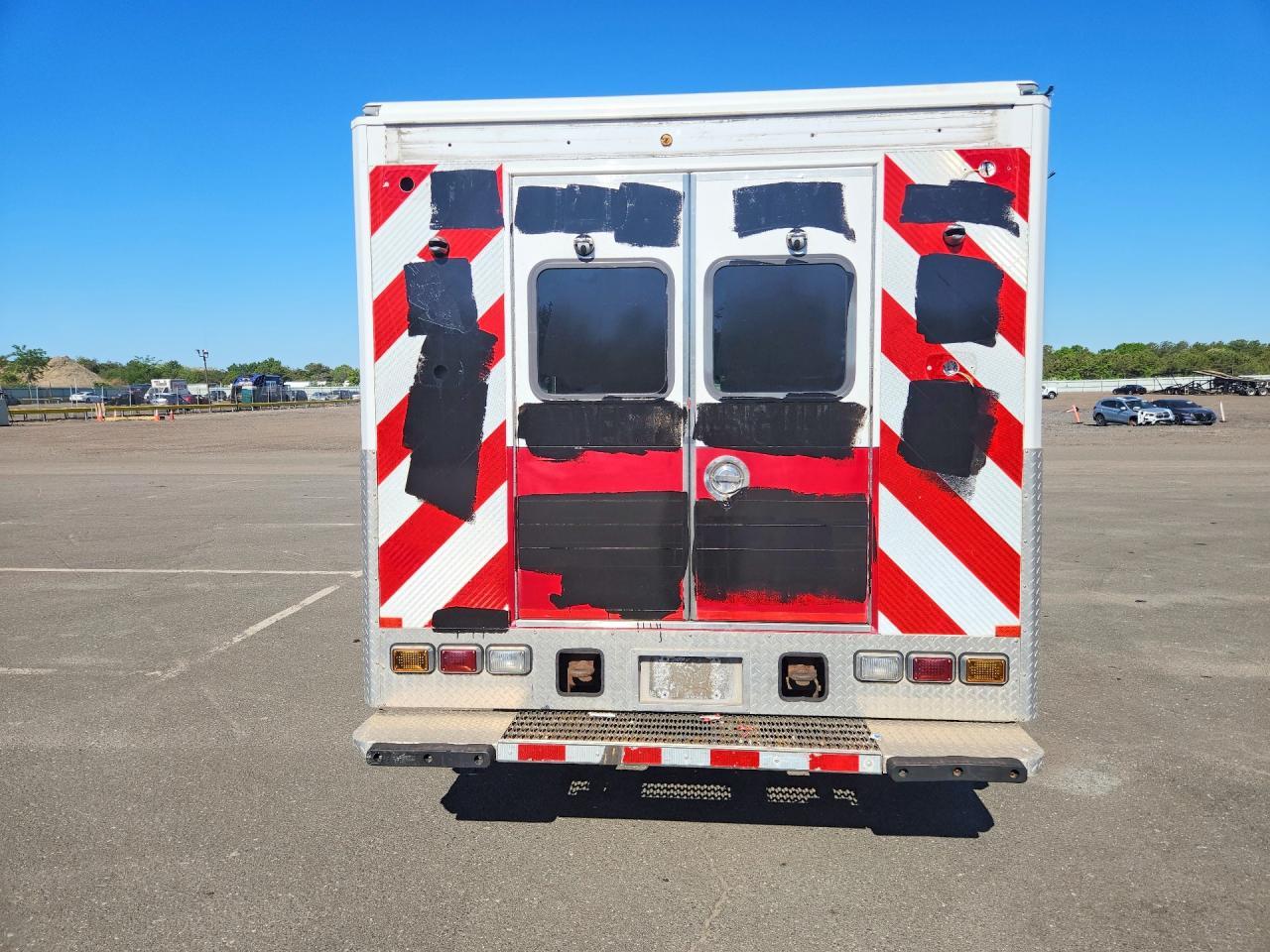 2017 Ford F550 Super Duty - Image 6