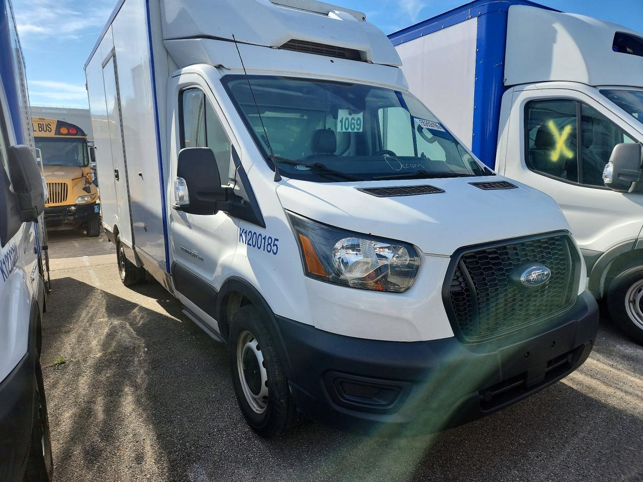 2020 Ford Transit Delivery Truck - Фото 4