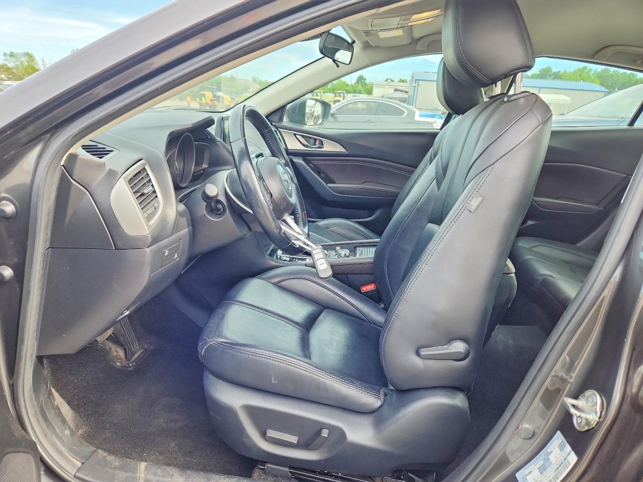 2018 Mazda 3 Touring - Image 7