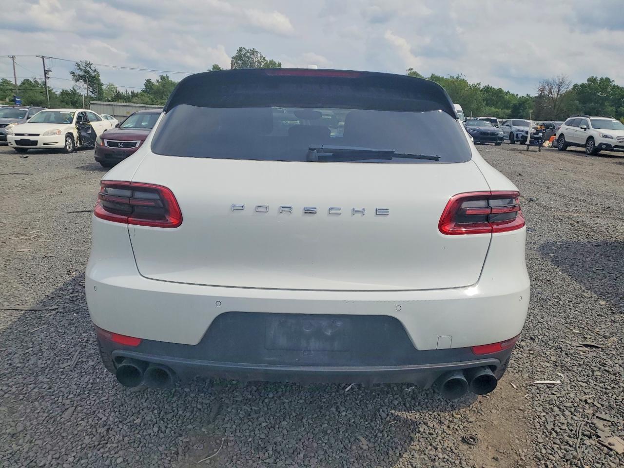 2015 Porsche Macan S - Image 6