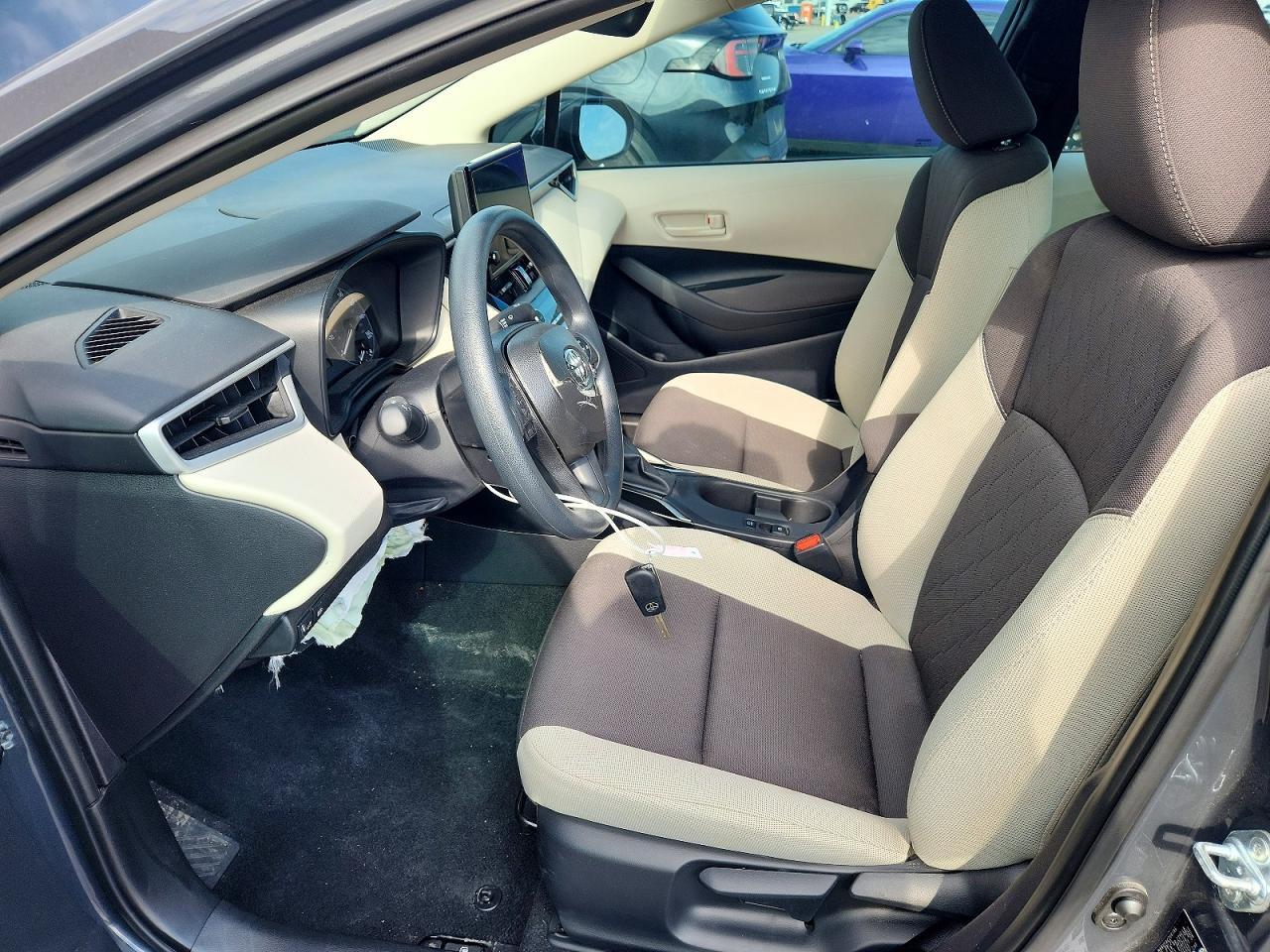 2025 Toyota Corolla Le - Фото 7