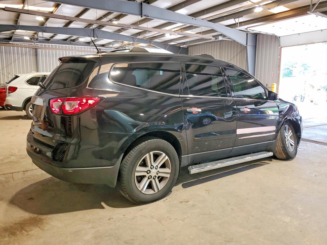 2017 Chevrolet Traverse Lt - Фото 3