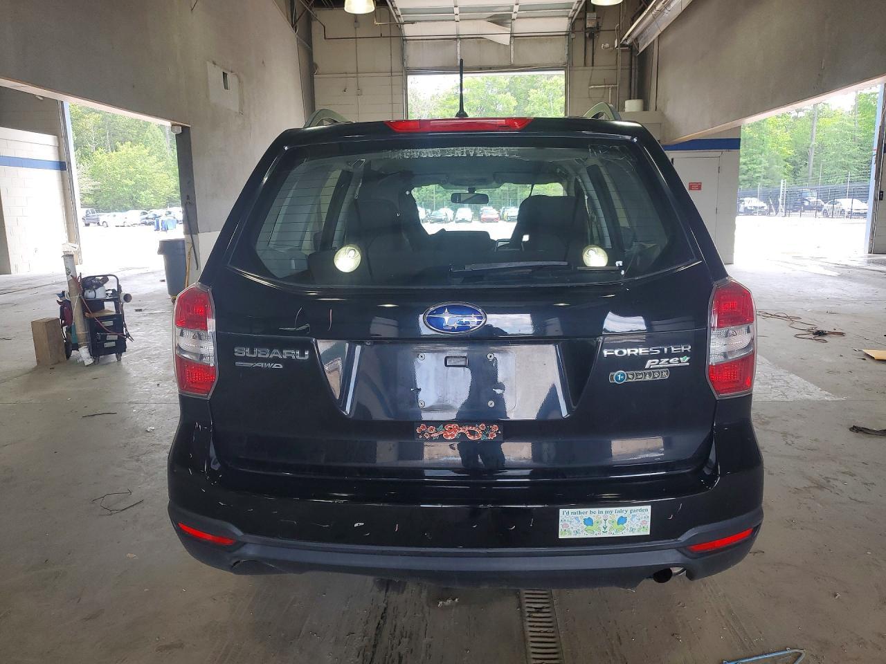 2015 Subaru Forester 2.5I - Image 6