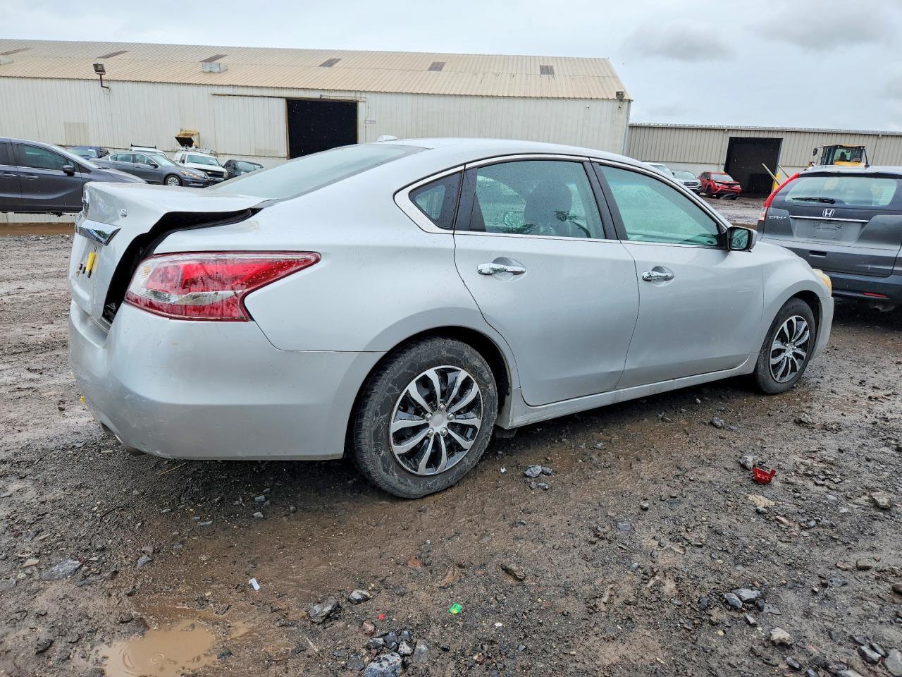 2015 Nissan Altima 2.5 S - Фото 3