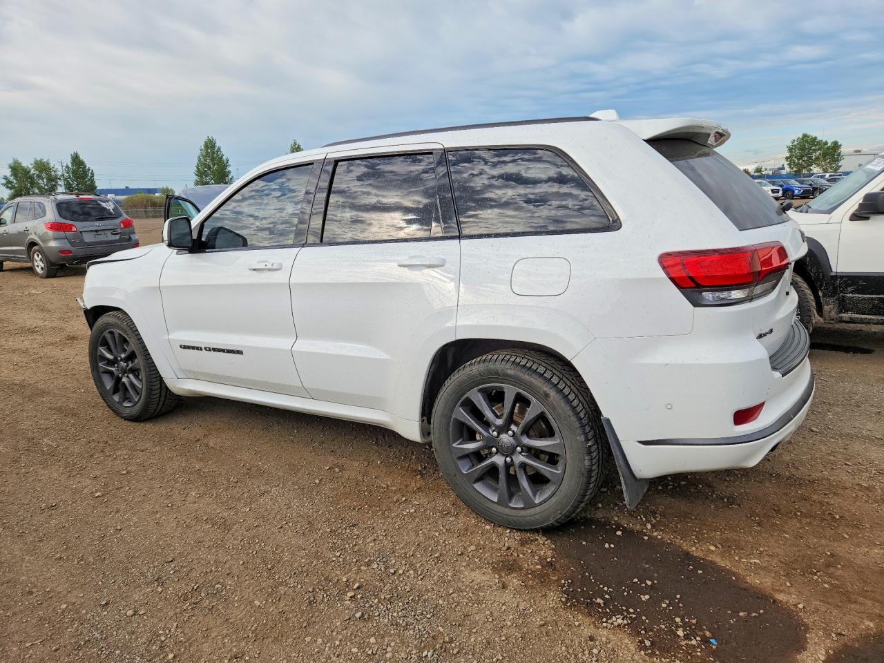 2019 Jeep Grand Cherokee Overland - Фото 2