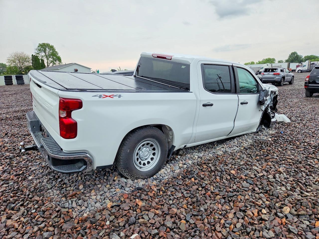 2025 Chevrolet Silverado K1500 - Фото 3