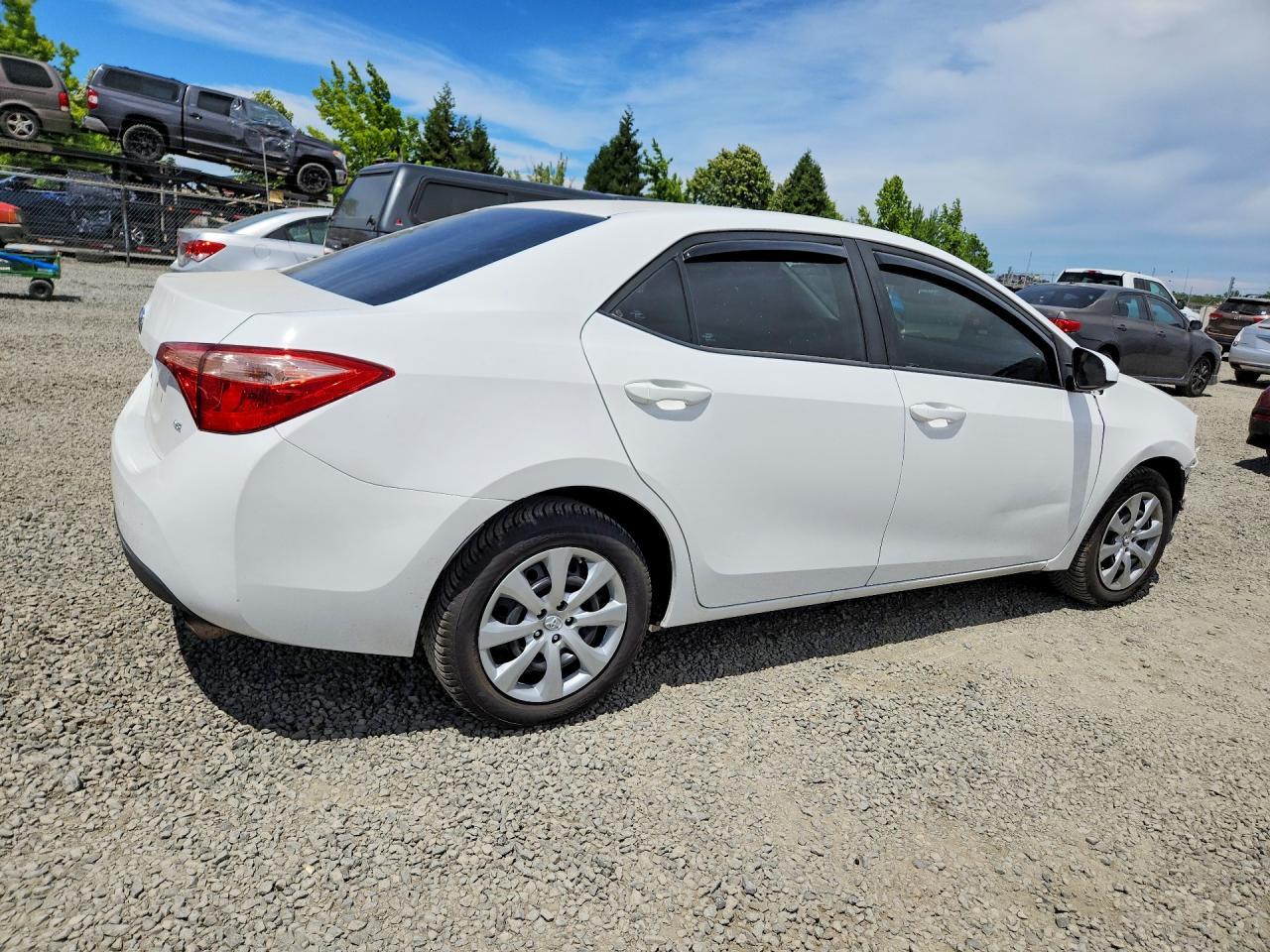 2018 Toyota Corolla Le - Фото 3