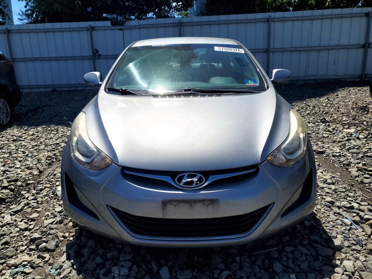 2015 Hyundai Elantra Se - Фото 5