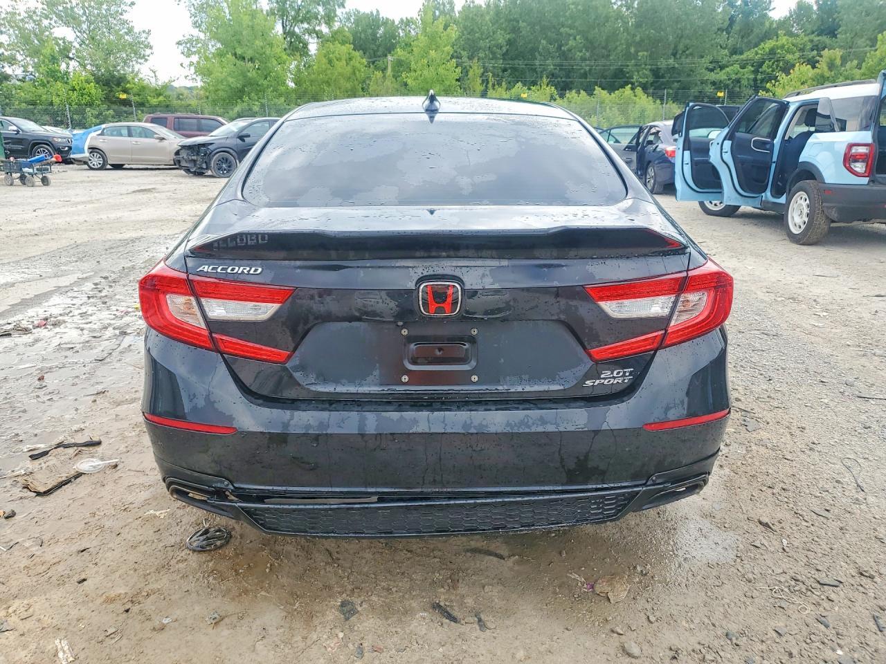 2021 Honda Accord Sport - Image 6