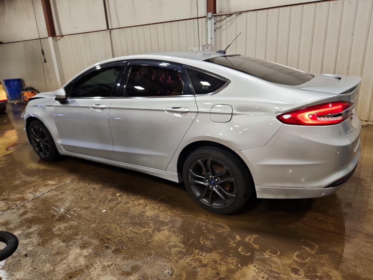 2018 Ford Fusion Se - Фото 2