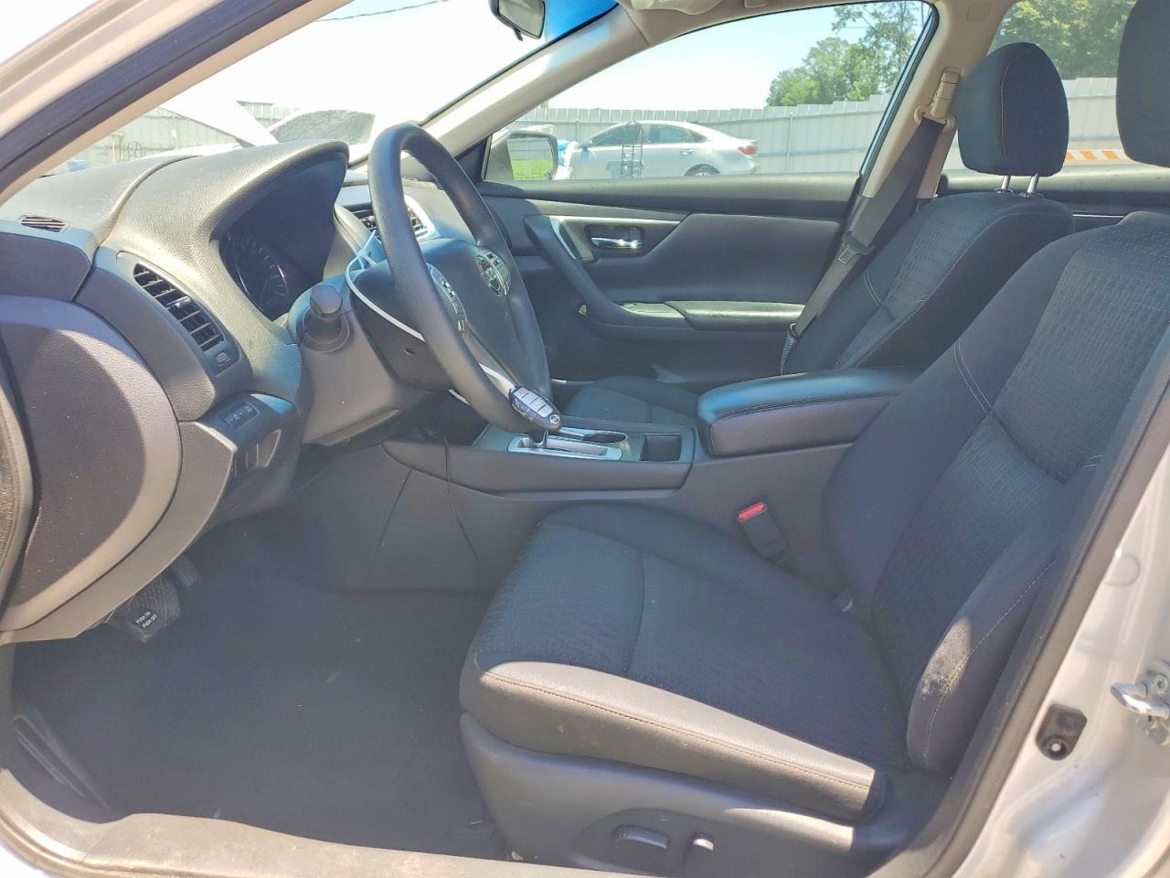2016 Nissan Altima 2.5 - Image 7