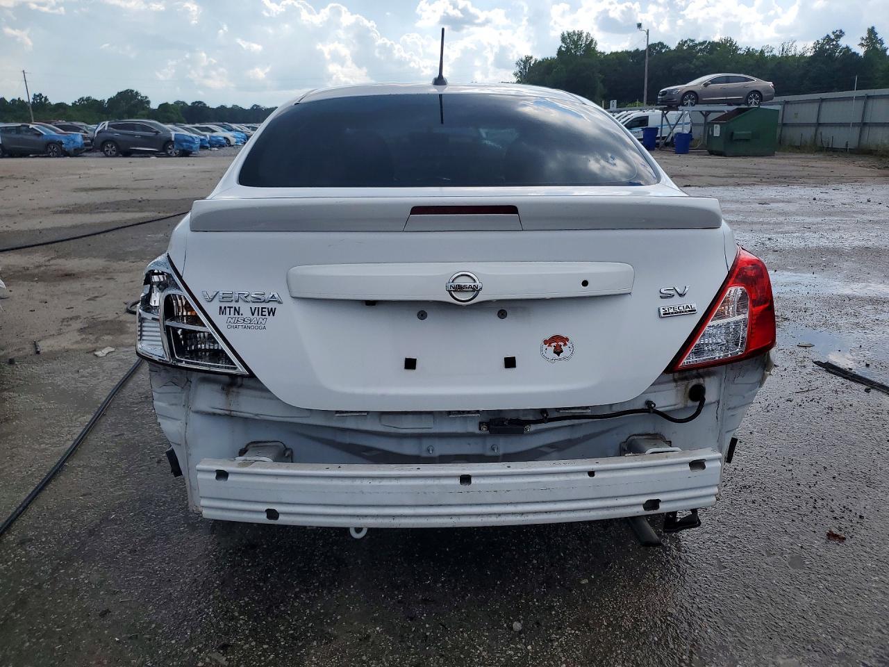 2019 Nissan Versa Sv - Image 6