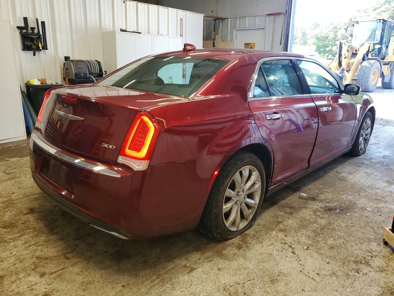 2016 Chrysler 300 Limited - Фото 3