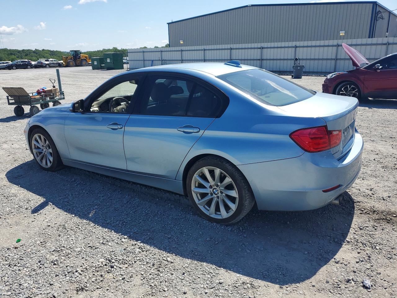 2013 BMW 328 I - Фото 2