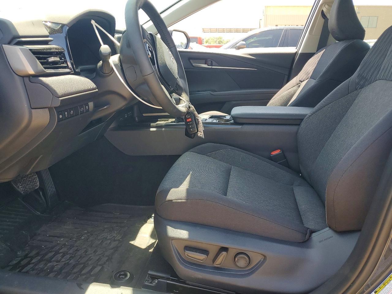 2026 Toyota Camry Le - Фото 7