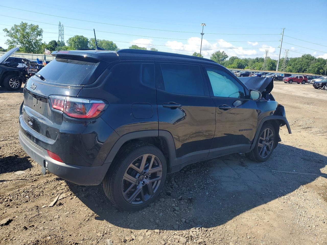 2026 Jeep Compass Limited - Фото 3