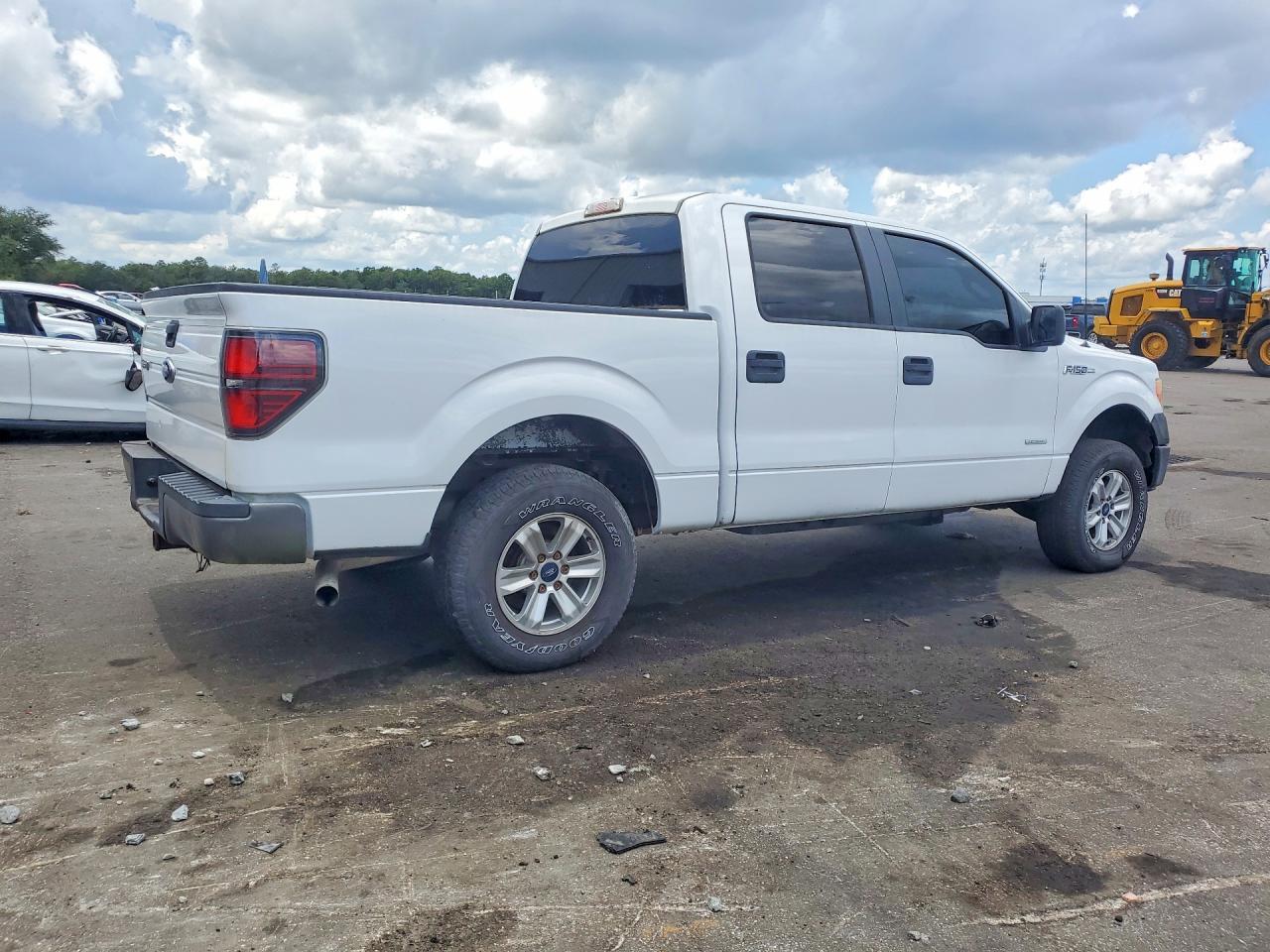 2013 Ford F150 Supercrew - Image 3