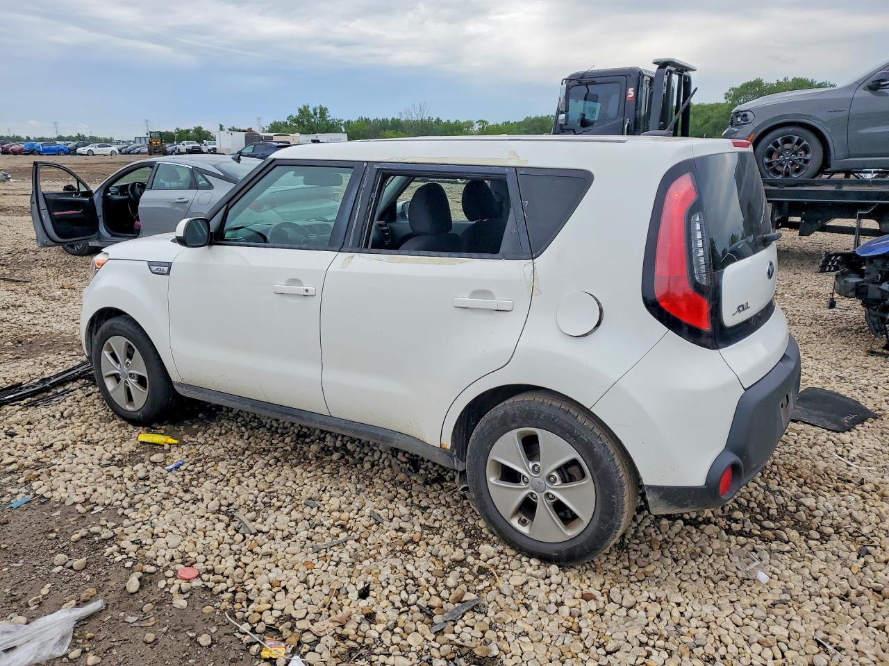 2016 Kia Soul Base - Image 2