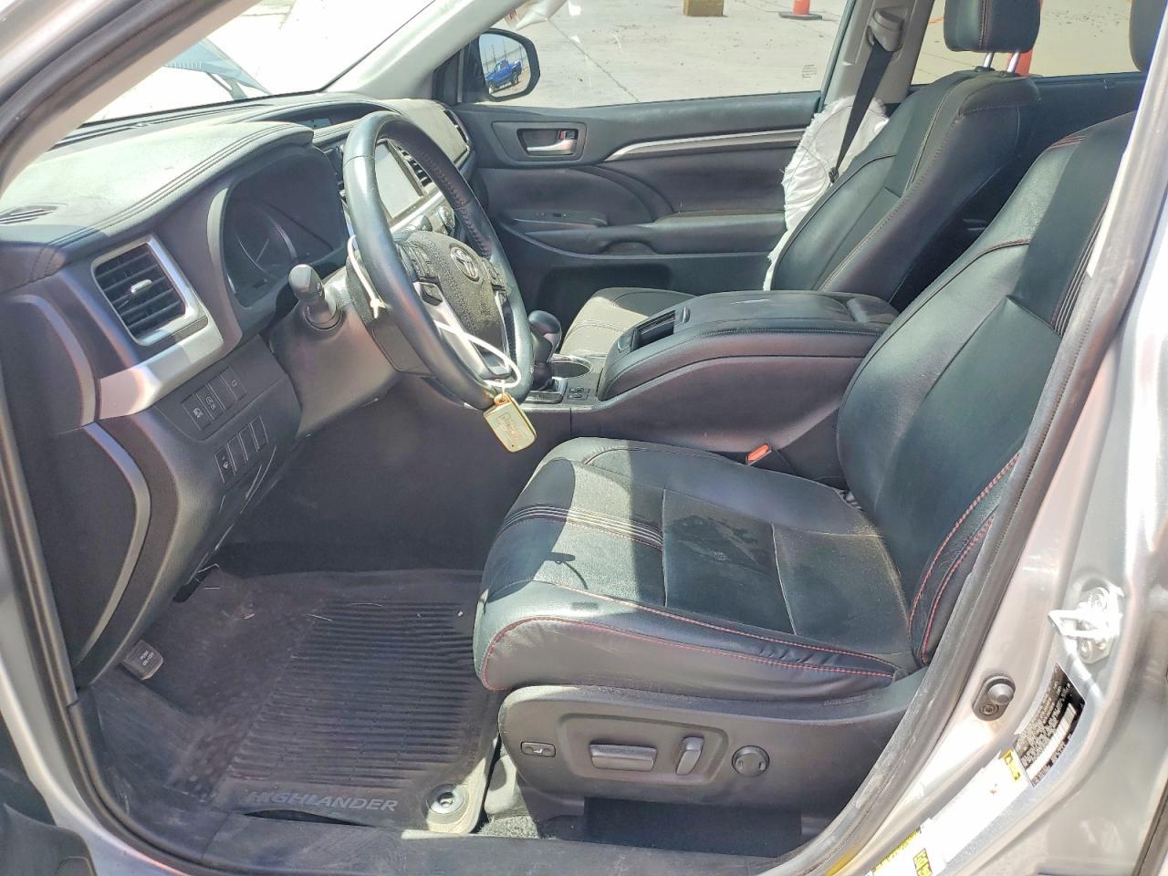 2019 Toyota Highlander Se - Image 7