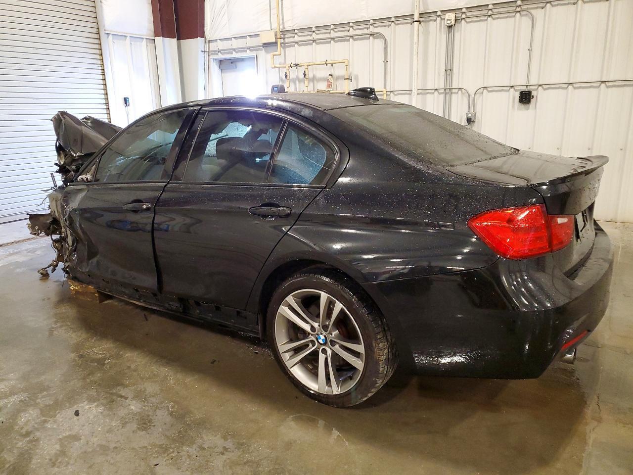 2013 BMW 335 Xi - Фото 2