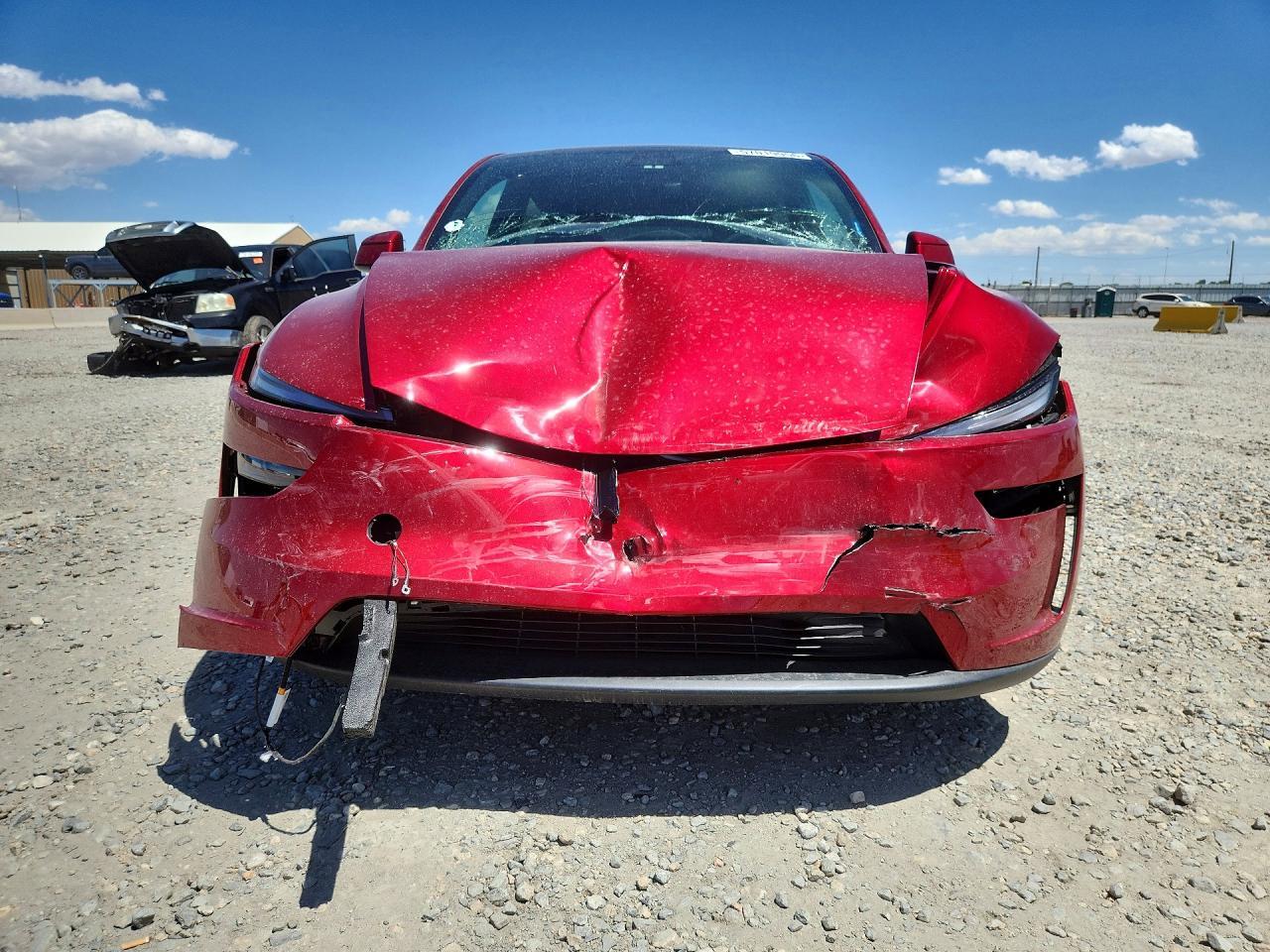 2026 Tesla Model Y - Фото 5