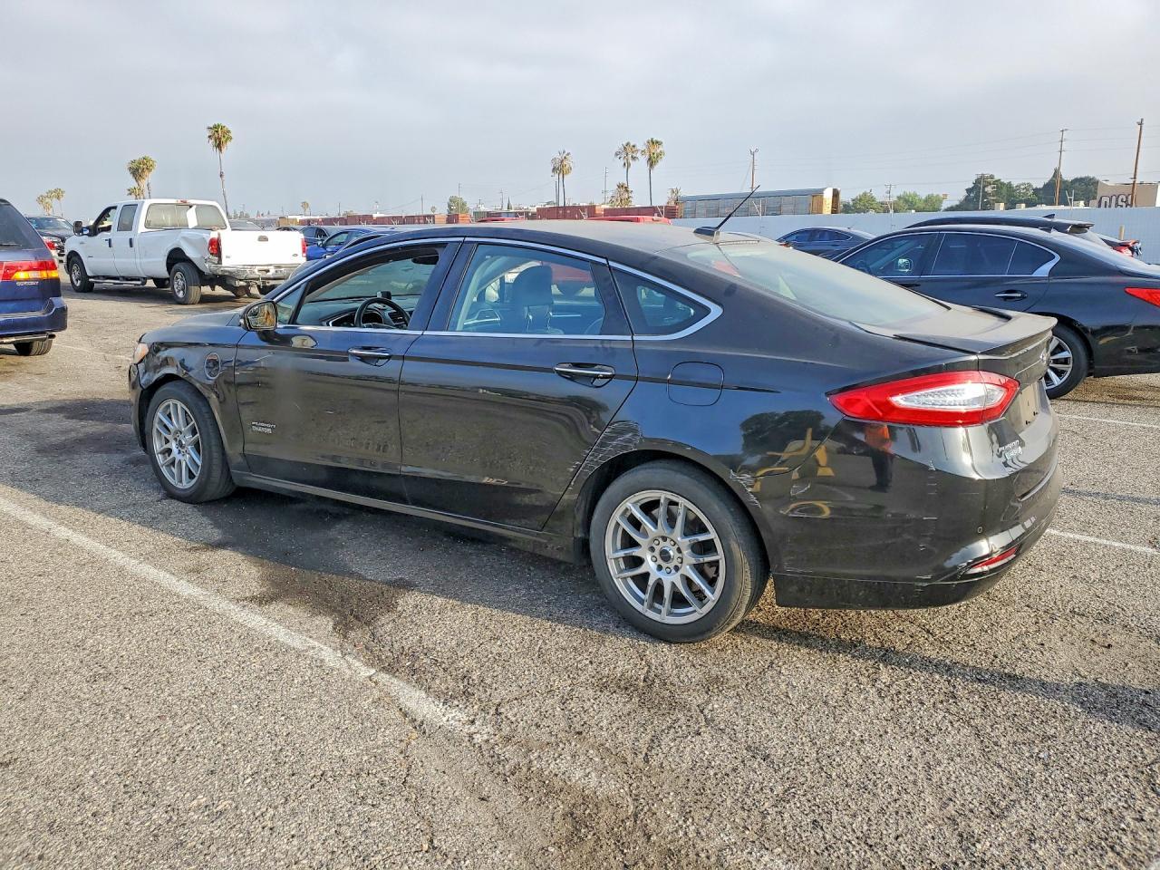 2014 Ford Fusion Titanium Phev - Image 2