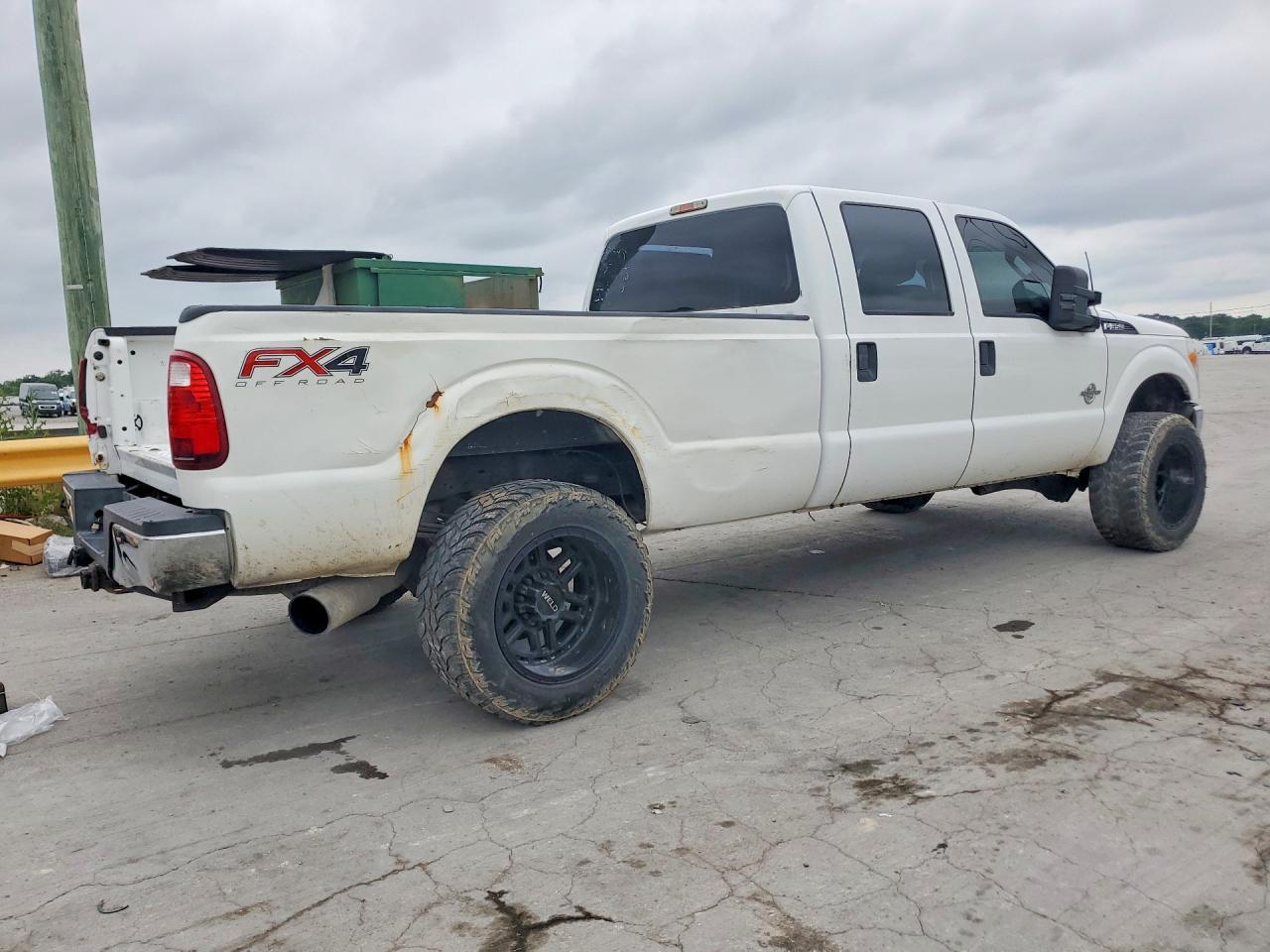 2015 Ford F350 Super Duty - Фото 3