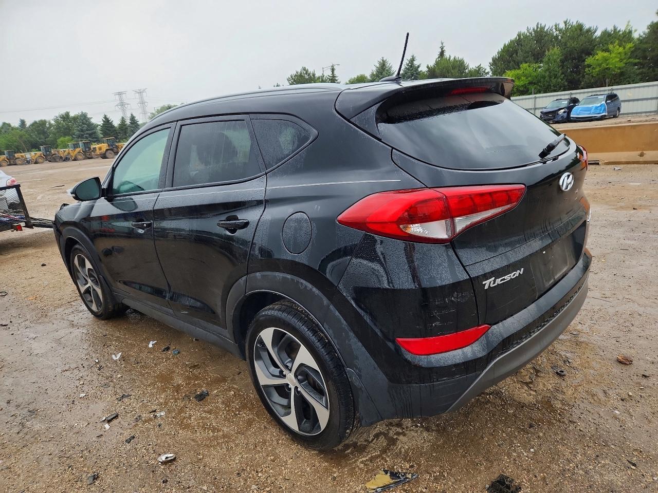 2016 Hyundai Tucson Sport - Image 2