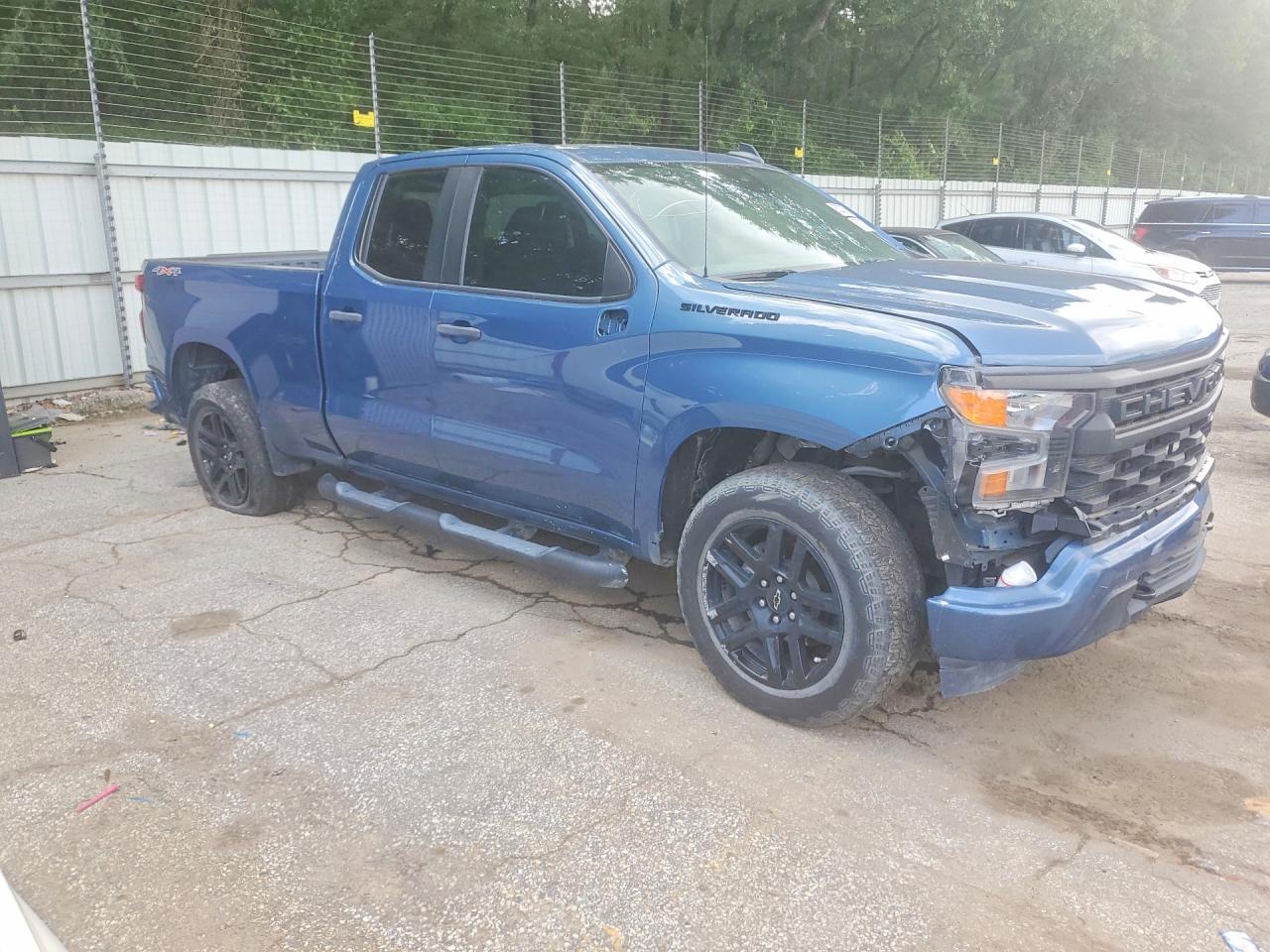 2024 Chevrolet Silverado K1500 Custom - Фото 4