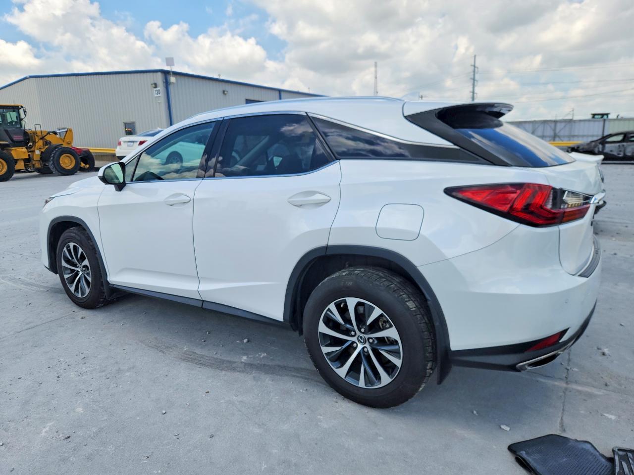 2022 Lexus Rx 350 - Image 2